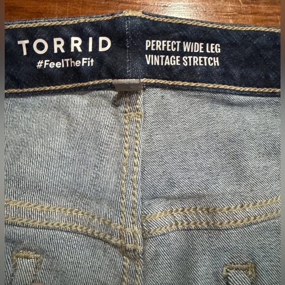 NWOT Torrid perfect wide legs vintage stretch jeans size 16T - Picture 8 of 10